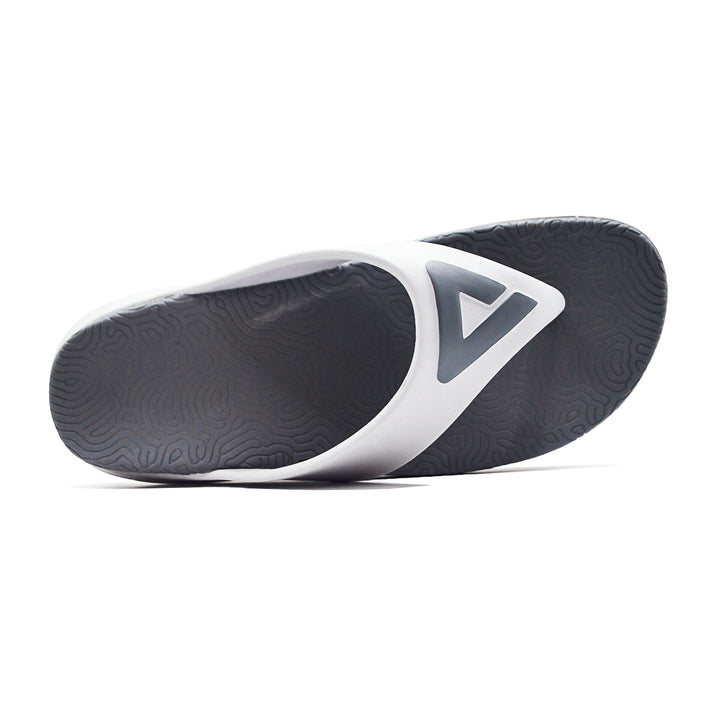 Claquette homme PEAK Taichi gris clair gris magnétique - vue de dessus