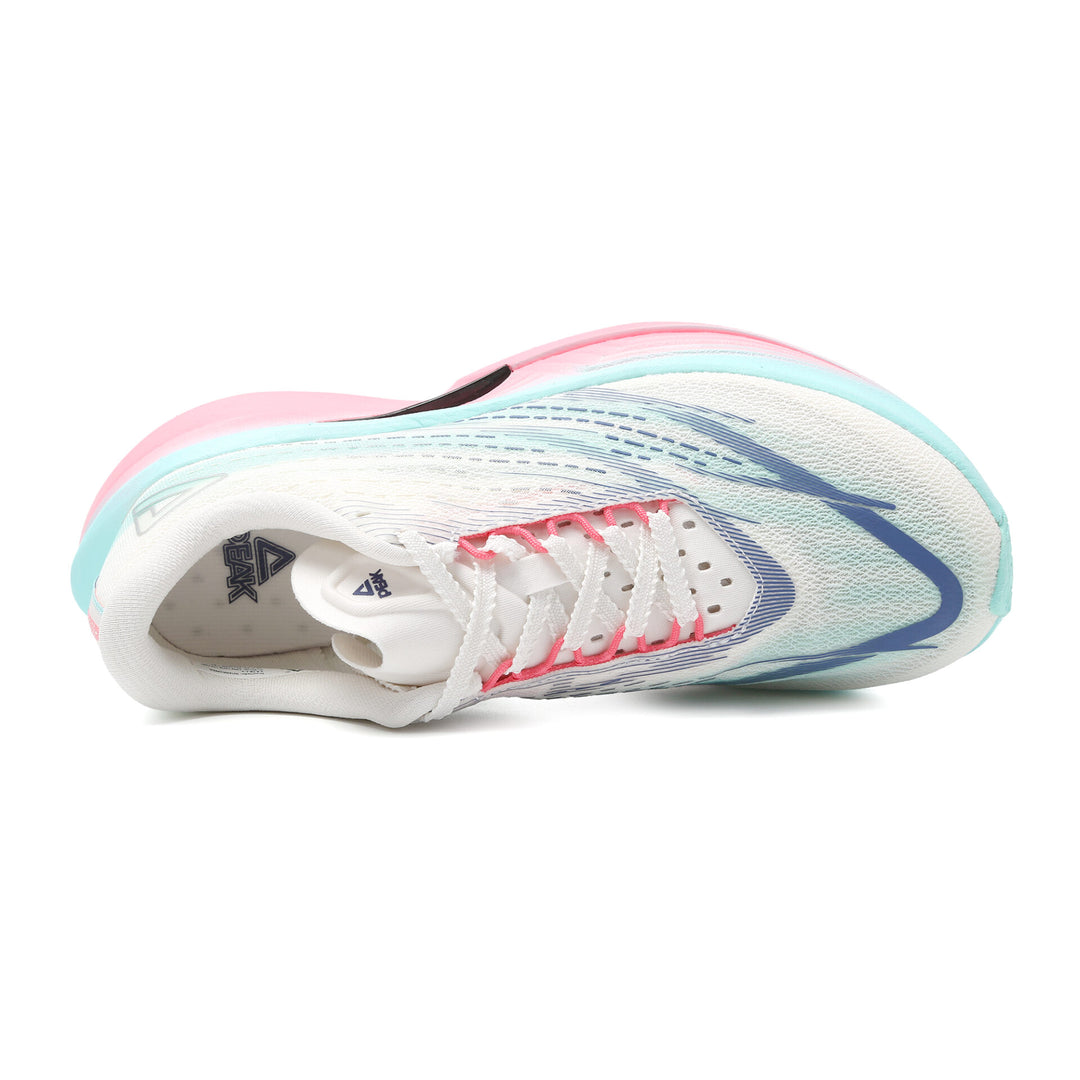 Détail de la chaussure running PEAK UP30 5.0 blanc rose vert femme
