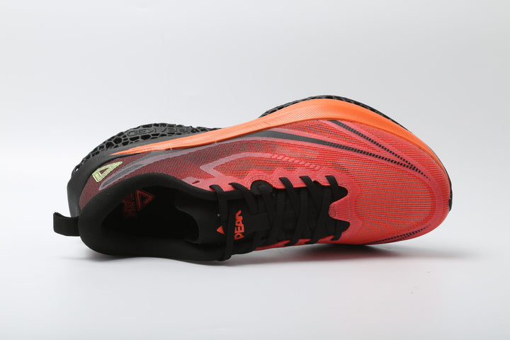 Détail de la chaussure running PEAK Taichi 3D Dazzle homme
