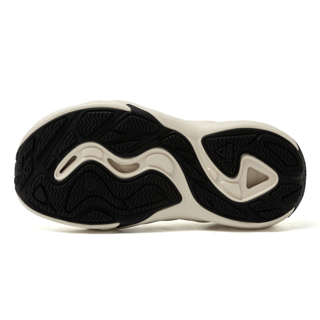 Peak Taichi Sandals Canvas White