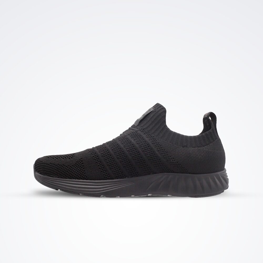 Peak X-Light Slip On All Black