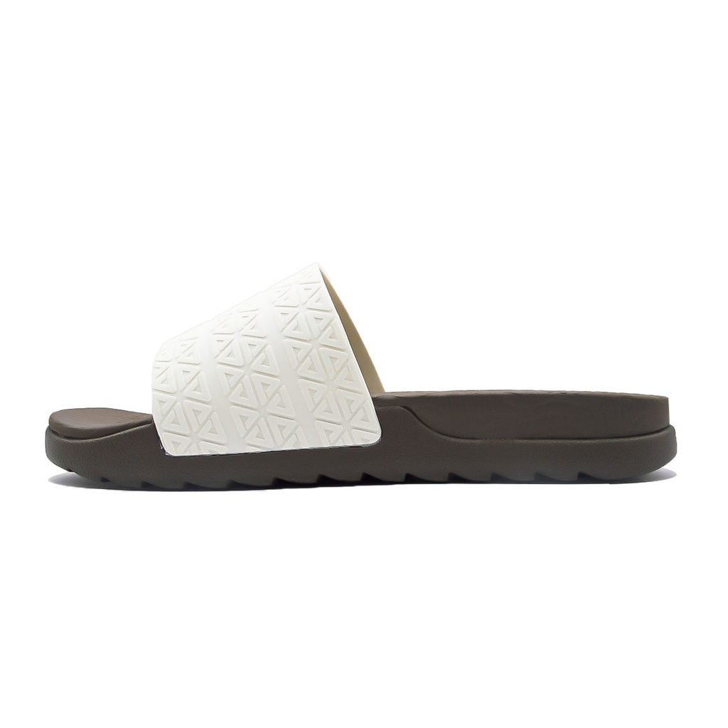 Peak Taichi Slippeers Coffee/White