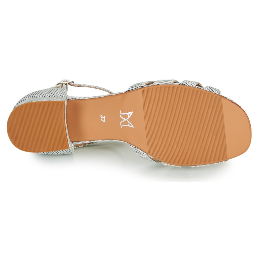 Andre Sandales
 Marylouise Femme