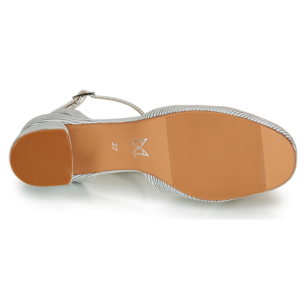 Andre Sandales
 Maritzia Femme