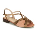 Andre Sandales
 Latrapeziste Femme