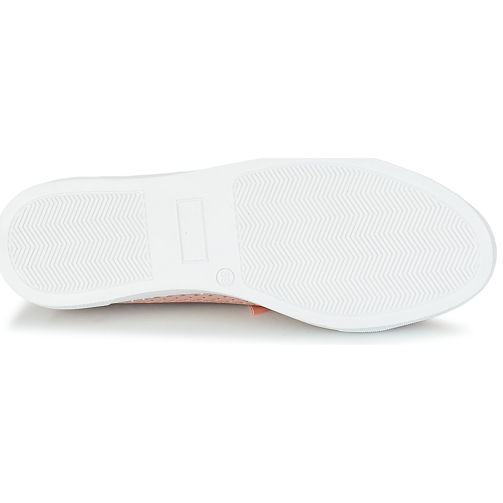 Andre Baskets
 Best Femme