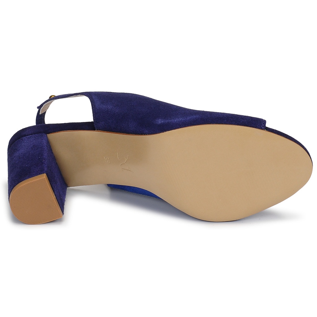 Andre Escarpins
 Lillusioniste Femme