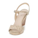 Andre Sandales
 Becky Femme