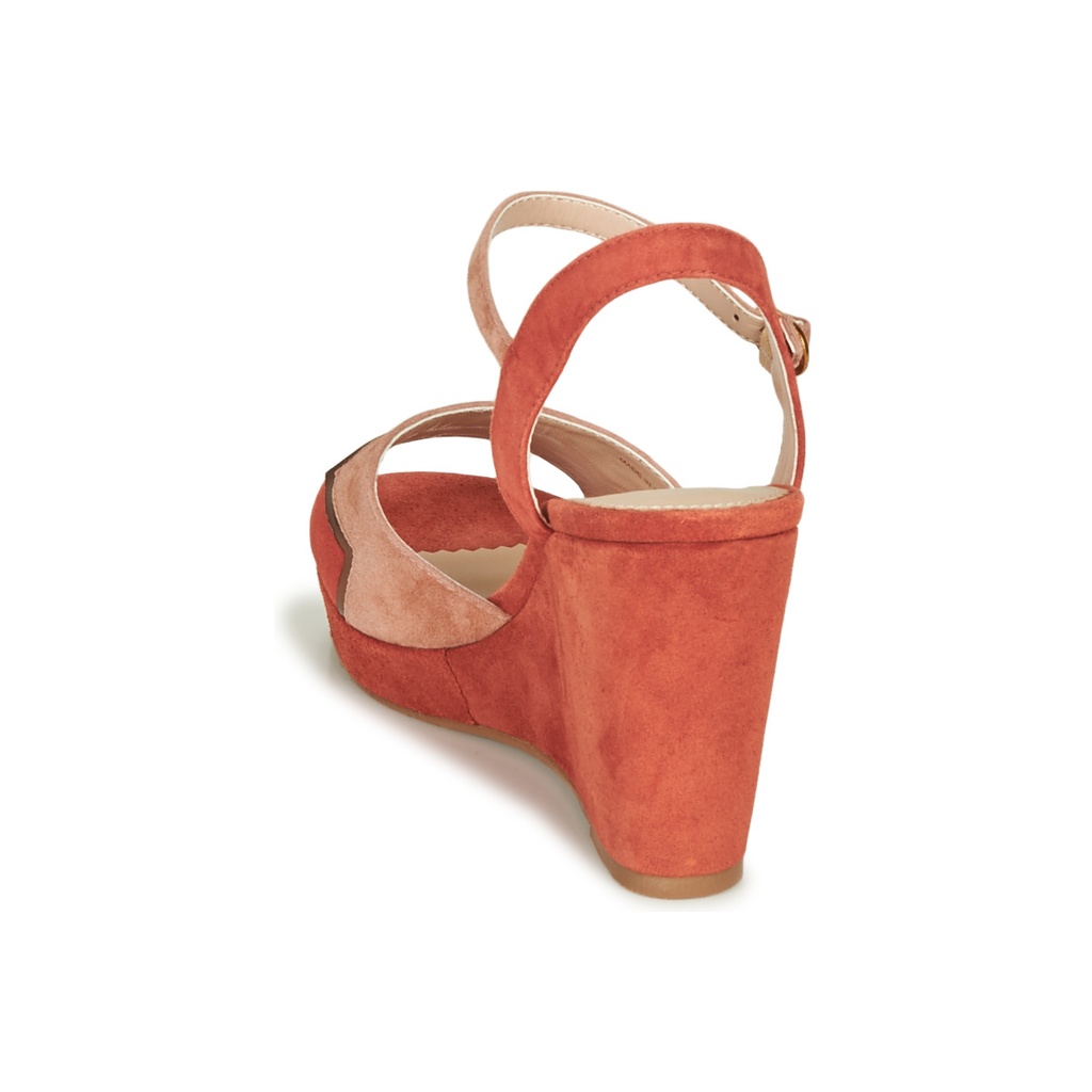 Andre Sandales
 Lajongleuse Femme