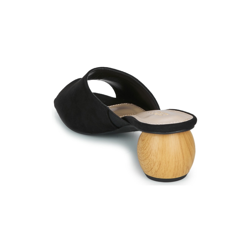 Andre  Sabots
 Justine Femme