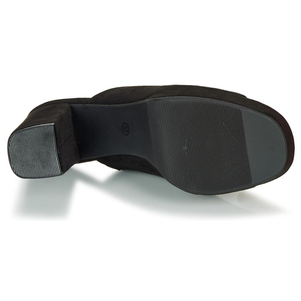 Andre Sabots
 Melinda Femme