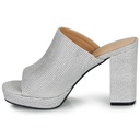 Andre  Sabots
 Melinda Femme