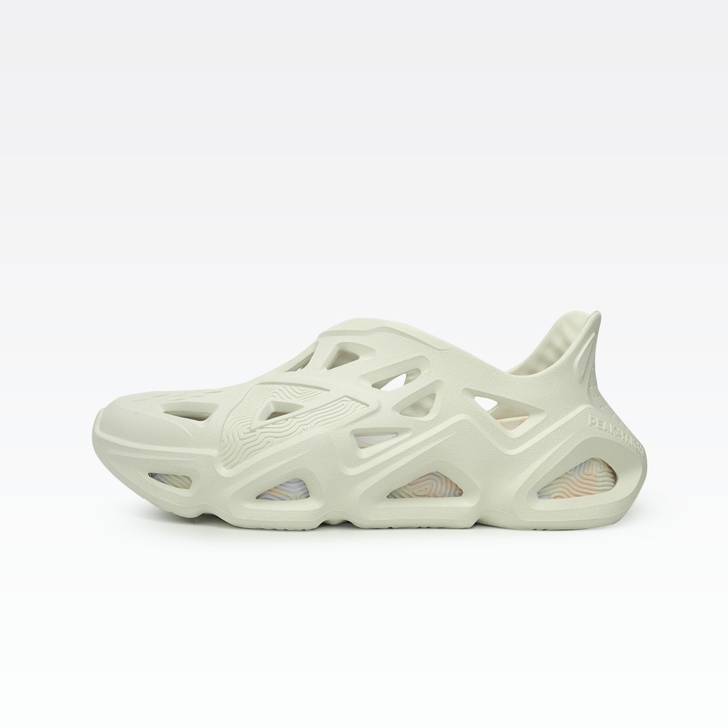 Peak Taichi Sandals Canvas White