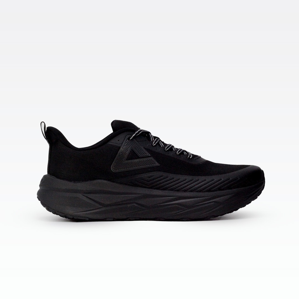 Peak Sports Shoes All Black