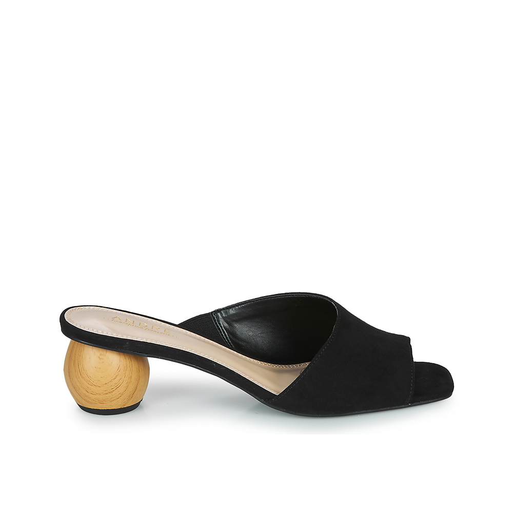 Andre  Sabots
 Justine Femme